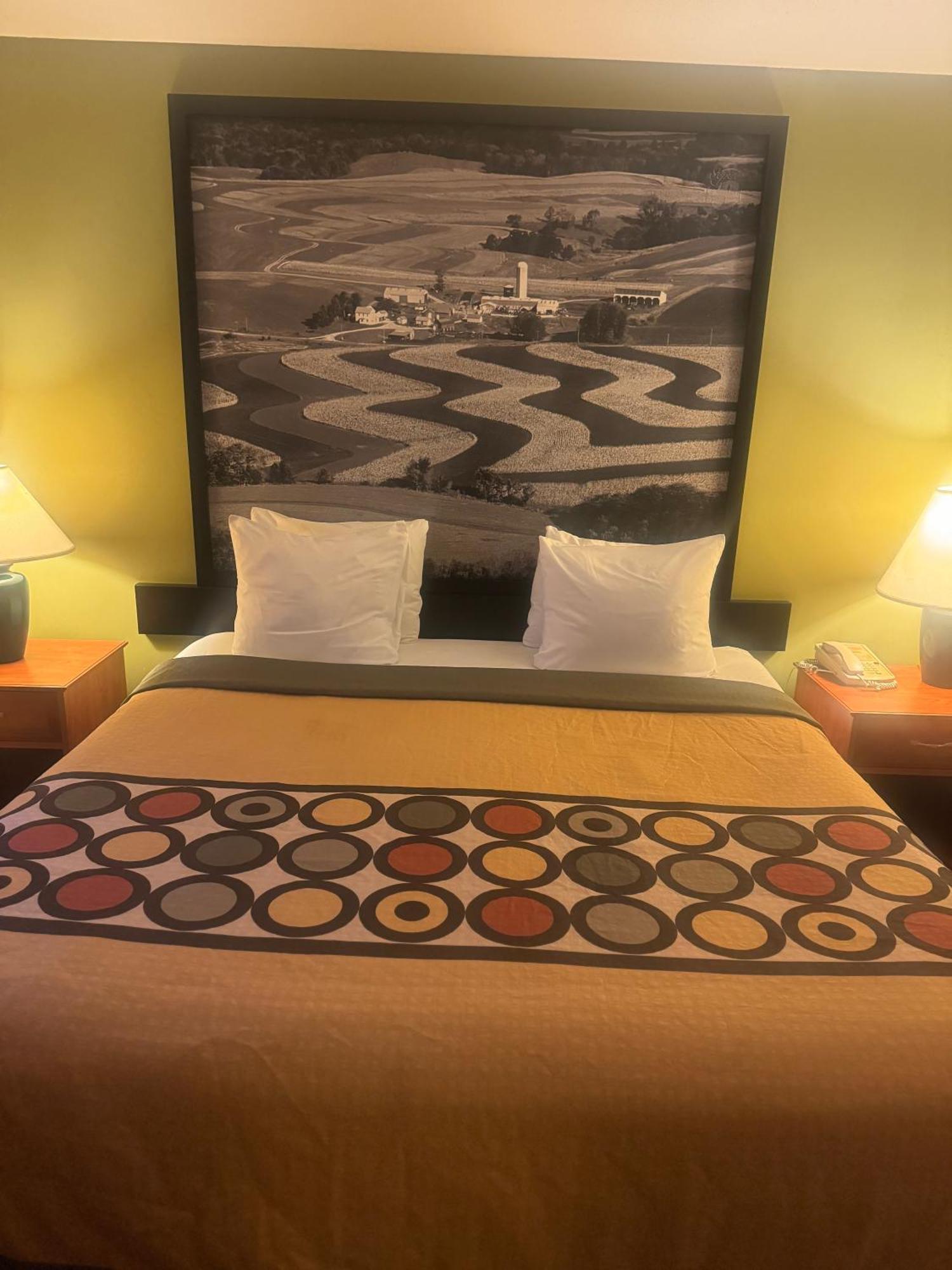 Super 8 By Wyndham Sparta Luaran gambar