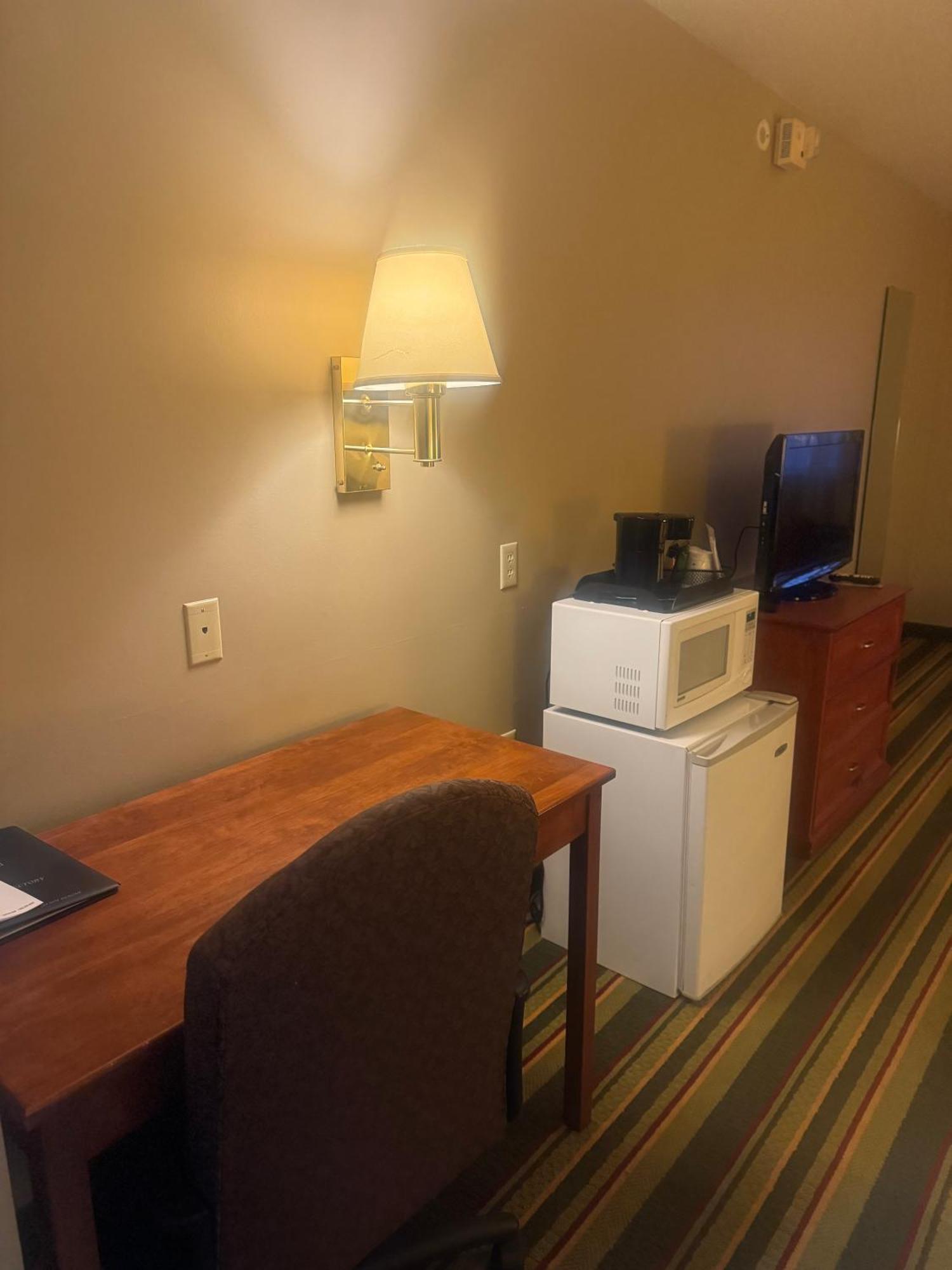 Super 8 By Wyndham Sparta Luaran gambar