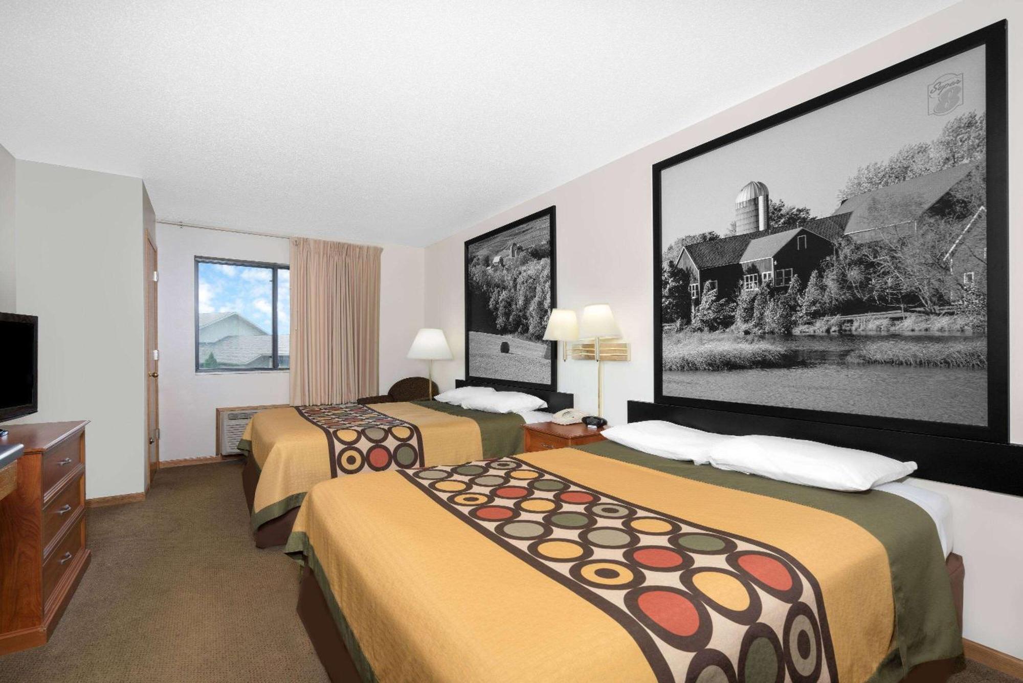 Super 8 By Wyndham Sparta Luaran gambar